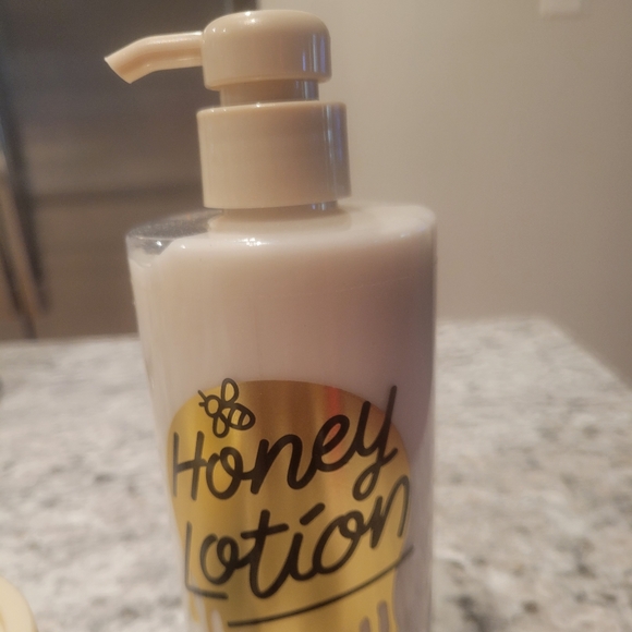 Victoria Secret Pink 2Pcs Honey Set - Picture 3 of 3